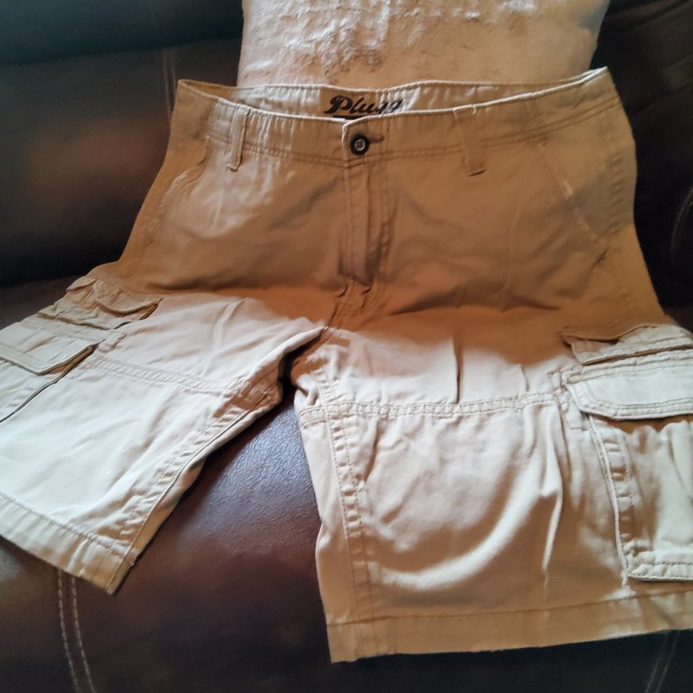 Men's Plugg Cargo Khaki Shorts